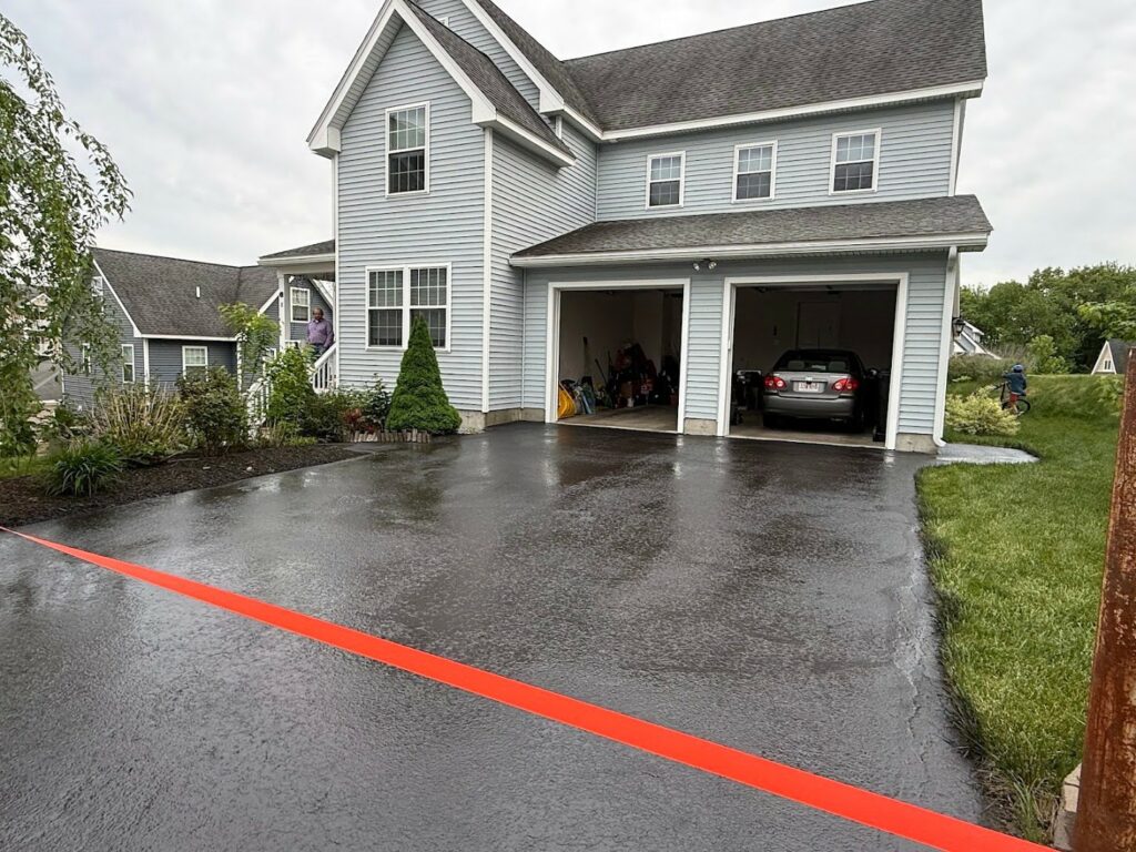 Massachusetts Driveway Sealcoating
